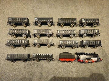 Piko H0 - Modeltrein (16) - Set van gebruikte wagons en, Nieuw