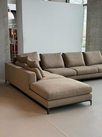 Minotti Andersen Hoekbank | Mocca | NIEUWSTAAT + Garantie, Huis en Inrichting, 300 cm of meer, Ophalen of Verzenden, Zo goed als nieuw