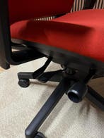 Refurbished Steelcase Amia Met Nieuwe Rode Stof En Foam!, Verzenden, Zo goed als nieuw, Bureaustoel, Rood