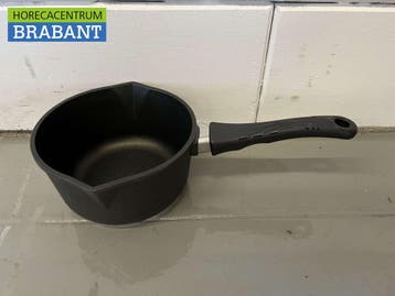 EUROLUX gietijzeren universele pan steelpan 18 cm H 10 cm -, Ophalen of Verzenden, Nieuw in verpakking