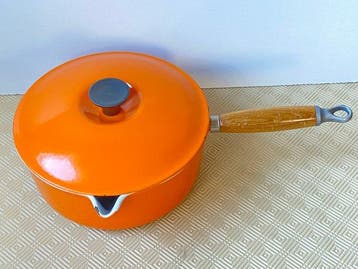 Le Creuset - Steelpan (2) - Geëmailleerde font
