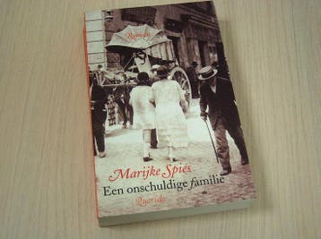 Spies, Marijke - Een  onschuldige familie, Verzenden, Nieuw