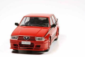 Modelcar Group 1:18 - Modelauto - Alfa Romeo 75 Turbo, Nieuw