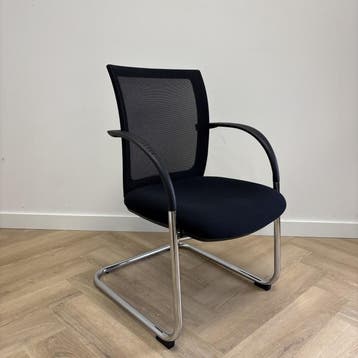 vergaderstoel / sledestoel + gaasrug, zwart - chroom, Ophalen of Verzenden, Gebruikt, Stof, Eén