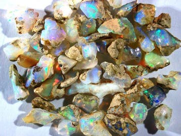 Geen Reserve - Ct. 82.0 Topkleur Ethiopische Opaal - Ruwe