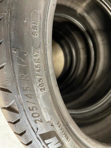“205 45 17 Michelin. Demo. Puntjes zitten er nog op”, Ophalen, Nieuw, 17 inch, 205 mm
