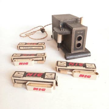 Cine NIC com 4 filmes (1940s) | Projector