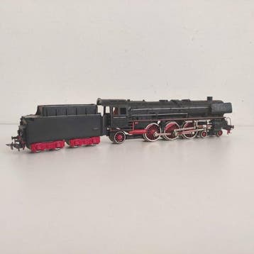 Märklin H0 - F800 - Stoomlocomotief met tender (1), Nieuw