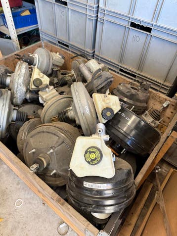 Partij 8000 Gebruikte Mercedes onderdelen – 18 pallets, Ophalen, Gebruikt, Mercedes-Benz