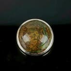 Hoogwaardige obsidiaanring in Manta Huichol-stijl. Montage