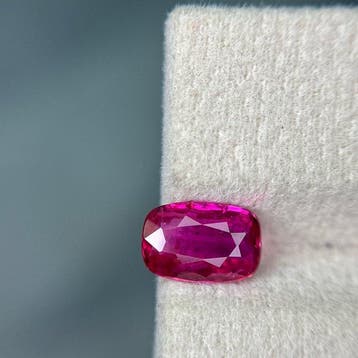 1 pcs Roze Saffier - 1.49 ct - Guild Gem Laboratory -, Nieuw