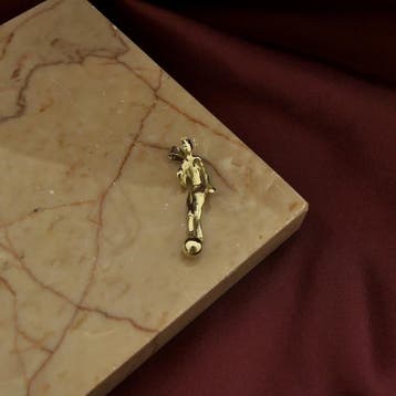 Gouden hanger van een voetballer (Hanger of bedel), Ophalen of Verzenden, Gebruikt, Goud, Overige merken