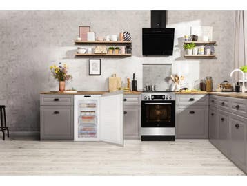 Amica EGS16173/1 - Inbouw vriezer - 100L - Supervriezen - 38, Verzenden, Zo goed als nieuw
