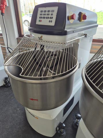 Spiral mixer SM2-60TW nieuw in veiling, Zakelijke goederen, Horeca | Keukenapparatuur, Nieuw in verpakking, Bakkerij en Slagerij
