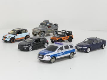 Schaal 1:24 Diverse autos set 1 #9383 (Automodellen), Ophalen of Verzenden, Gebruikt