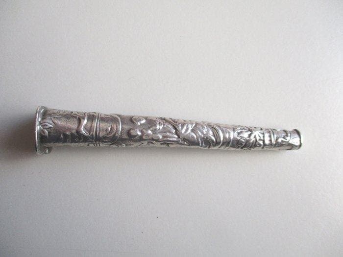 Zeldzame, vroeg 18e-eeuwse (1743) naaldenkoker uit Gouda. -, Antiek en Kunst, Antiek | Goud en Zilver