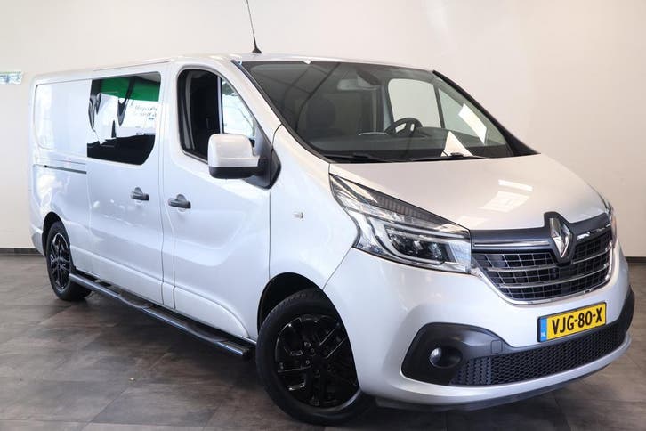 Renault Trafic 2.0 dCi 170 T29 L2H1 DC Luxe, Auto's, Bestelauto's, Lease, Zwart, Automaat, Overige kleuren, Renault, Financial lease