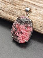 Uniek sieraad in 925 zilver met ruwe rodoniet – Topkwaliteit