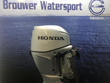 Honda 60 pk buitenboordmotor 5 vaaruren, Viertaktmotor, Ophalen of Verzenden, Zo goed als nieuw, 30 pk of meer