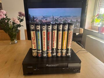Funai D50y-100M + Avec 8 cassettes VHS vintage René Chateau