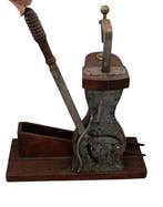 Fles - Kurkentrekker van hout, smeedijzer en messing