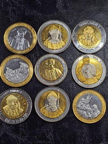World. 2010/2011, 9 x Commemorative Coins (Zonder