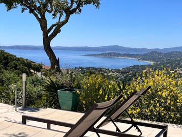 Luxe Villa Panoramisch Zeezicht over de Baai van St. Tropez, 4 of meer slaapkamers, Dorp, Provence en Côte d'Azur, Huisdier toegestaan