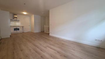 Te huur: Appartement Mathenesserweg in Rotterdam, Huizen en Kamers, Appartement, Rotterdam, Zuid-Holland