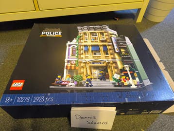 LEGO Icons Politiebureau 10278, Kinderen en Baby's, Speelgoed | Duplo en Lego, Verzenden, Zo goed als nieuw, Complete set, Lego