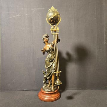 Mystery slingerklok - Antiek Legering - 1850-1900 -