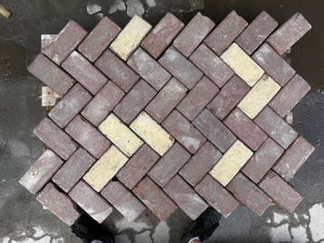 Oude gebakken keiformaten Paviona (op pallets)..., Ophalen of Verzenden, Gebruikt, Klinkers