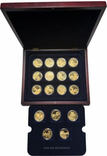 Nederland. Medal collection (17) Leve ons Koningshuis -