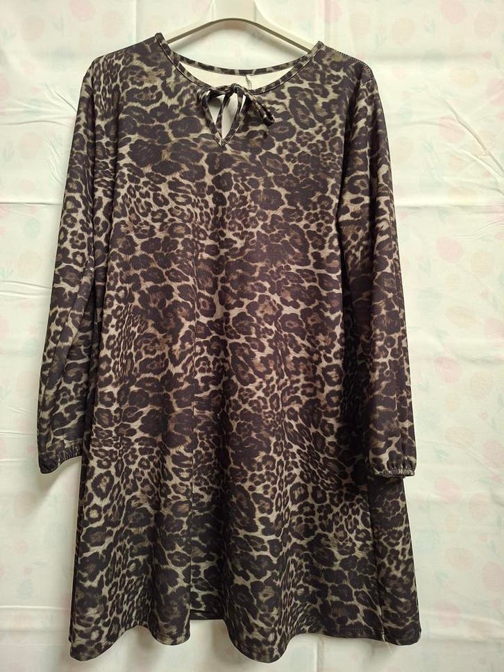 Jurk luipaardprint groen/zwart, Kleding | Dames, Jurken, Knielengte, Beige, Maat 42/44 (L), Zo goed als nieuw