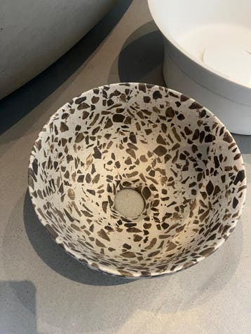 Looks Terrazzo waskom Ø30 cm –  in zwart/wit Van 292,- Nu 69, Nieuw, Minder dan 50 cm, Wasbak of Wastafel