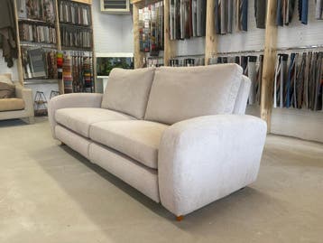 Minotti designbank – Volledig opnieuw gestoffeerd, Huis en Inrichting, Banken | Bankstellen, Verzenden, Zo goed als nieuw, Minotti