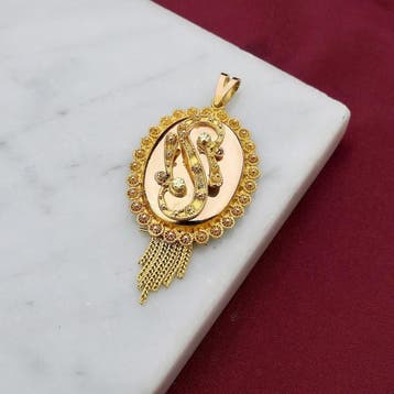 gouden hanger van een mutsenbel (Hanger of bedel), Ophalen of Verzenden, Gebruikt, Goud, Overige merken