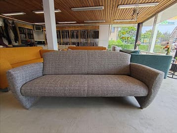 Design bank – Volledig opnieuw gestoffeerd | Nieuwstaat, Ophalen of Verzenden, Zo goed als nieuw