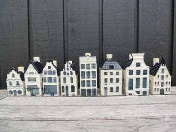 KLM-huisje - Acht KLM/Bols huisjes gevuld met Bols