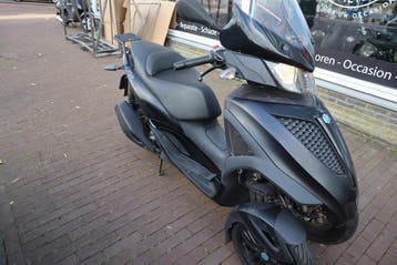Piaggio MP3 300 Yourban, Motoren, Occasion, Overig, 1 cilinder, 12 t/m 35 kW