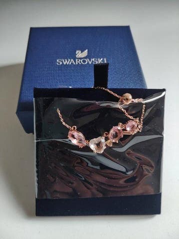 Swarovski - Beeldje - Swarovski pink crystal necklace -