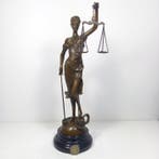 A. Mayer (1855-1939) - sculptuur, Lady Justice - 40 cm -