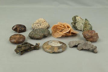 Steen - Suiseki Set van 10 Kleine Japanse Kijkstenen - Shwa