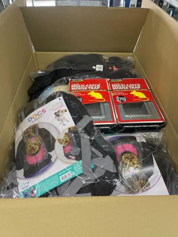 Doos (P) met Nieuwe Dierenaccessoires Artikelen Voor €50, Dieren en Toebehoren, Overige Dieren, Geslacht onbekend