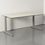 Ahrend Four Two bureau, creme gespikkeld blad, 160x80 cm,, Huis en Inrichting, Bureaus, Ophalen of Verzenden, Nieuw