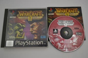 Warcraft II - Dark Saga (PS1 PAL), Spelcomputers en Games, Verzenden, Zo goed als nieuw