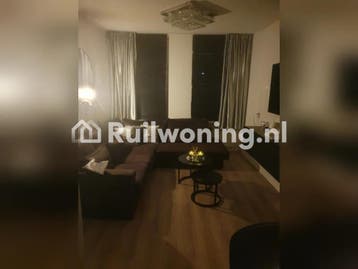 Flat in Den Haag Centrum, 40 m², €877 huur, Den Haag