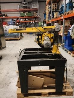 Jong gebruikte radiaalzaagmachine, Ophalen, DeWalt, 70 mm of meer, Zo goed als nieuw