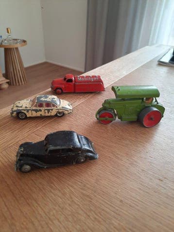 Dinky Toys 1:43 - Modelauto (4) - Diverse modellen, Nieuw