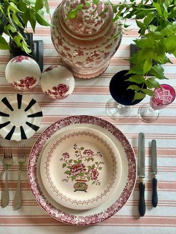Mantel met Provençaalse strepen in zalmkleur op beige voor