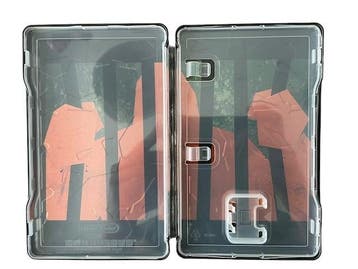 Ape Out Steelbook (NO GAME) (SRG) (SWITCH) (NIEUW), Spelcomputers en Games, Verzenden, Nieuw